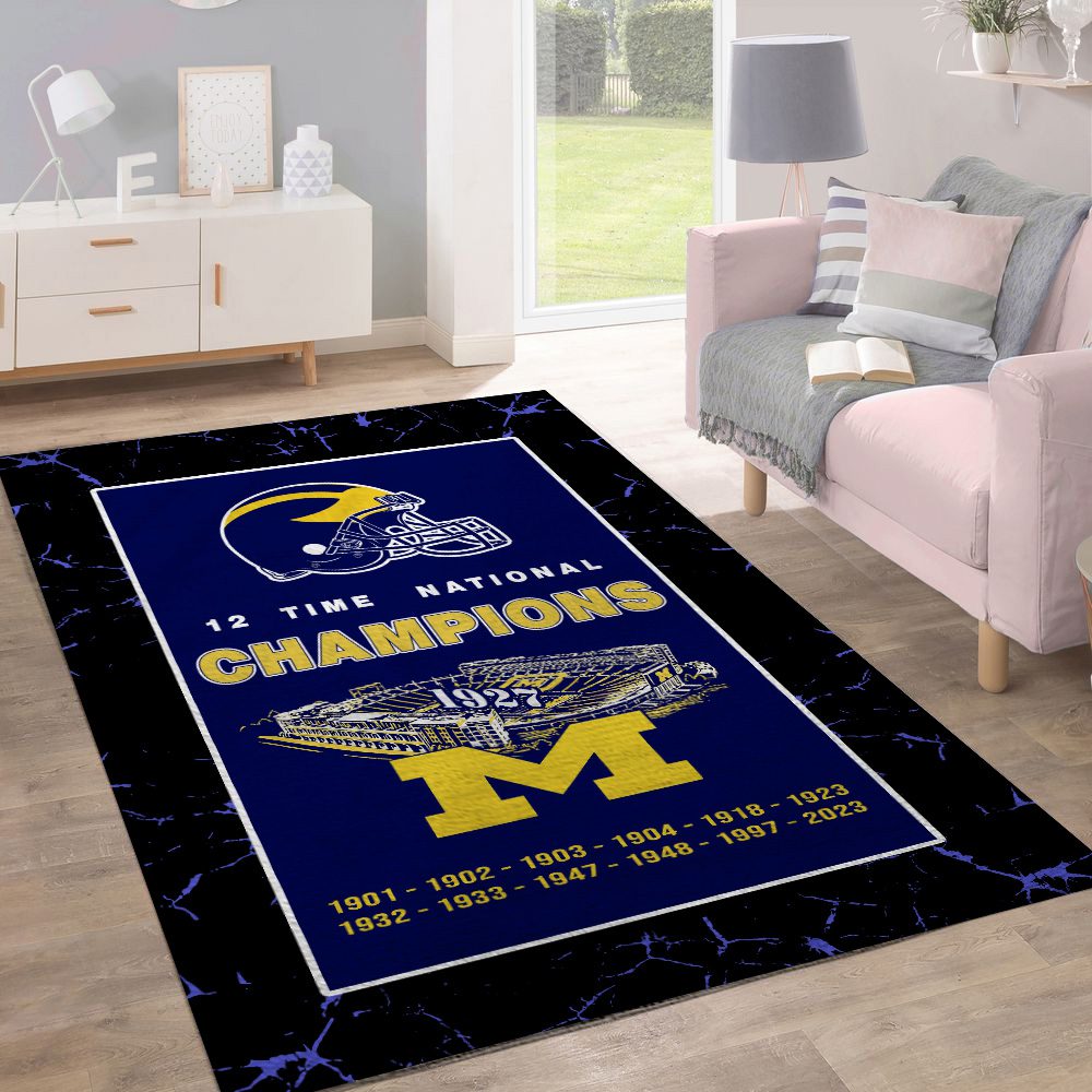 Michigan-Wolverines-Football-Rectangular-Rug-Floor-Decor-GRR1075-2